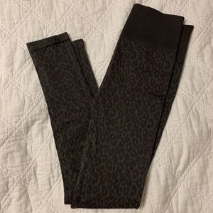 Leopard Print Seamless Leggings